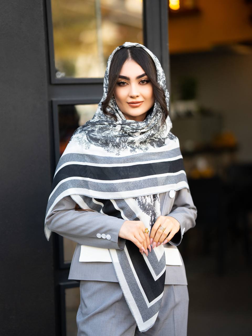 روسری نخی سیااسکارف وارداتی قواره ۱۴۰